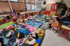 1.třída - přespávání ve škole